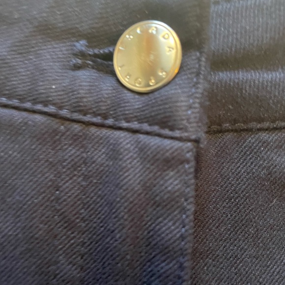 Escada Sport Navy Shorts - Escada Size 36 (Small) - Picture 3 of 10